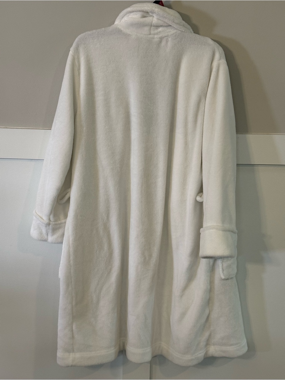 Waverly Celebrations Plush White Robe L/XL Soft Spa Cozy Lounge Bathrobe - Picture 2 of 4